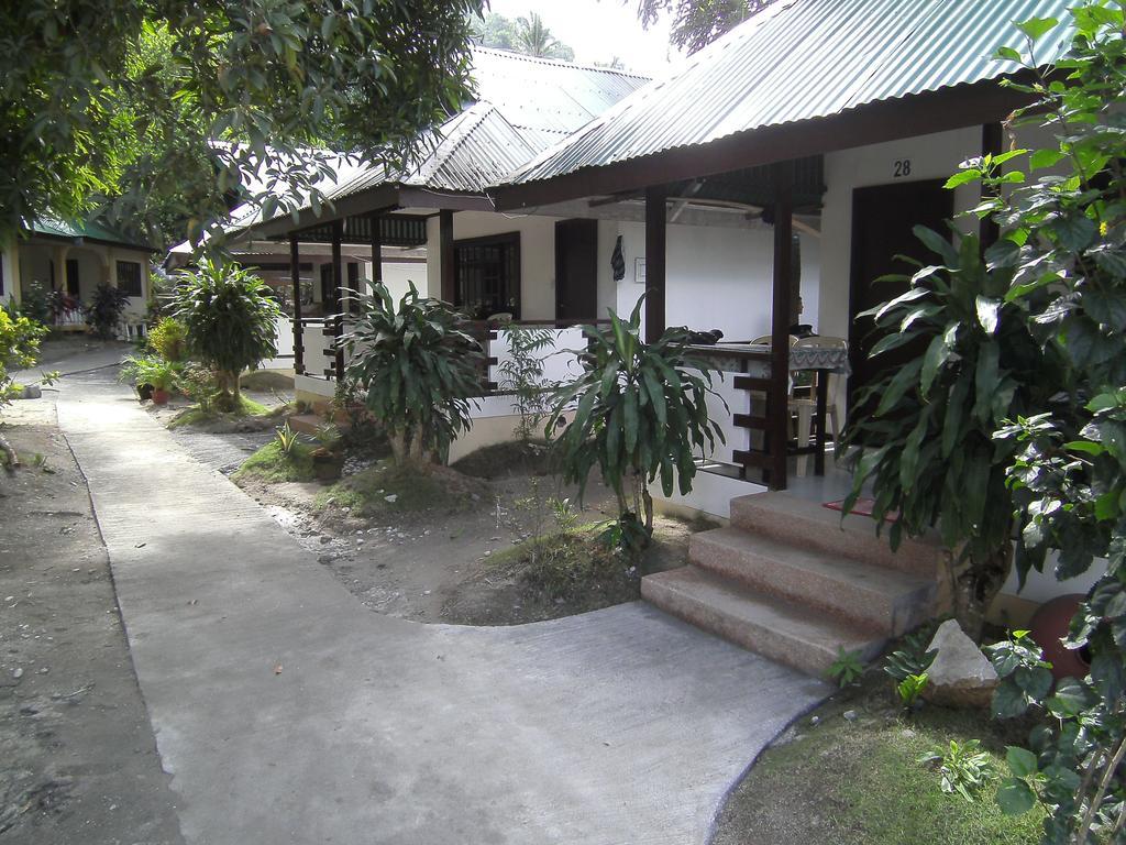 Seashore Beach Resort Puerto Galera Exterior foto