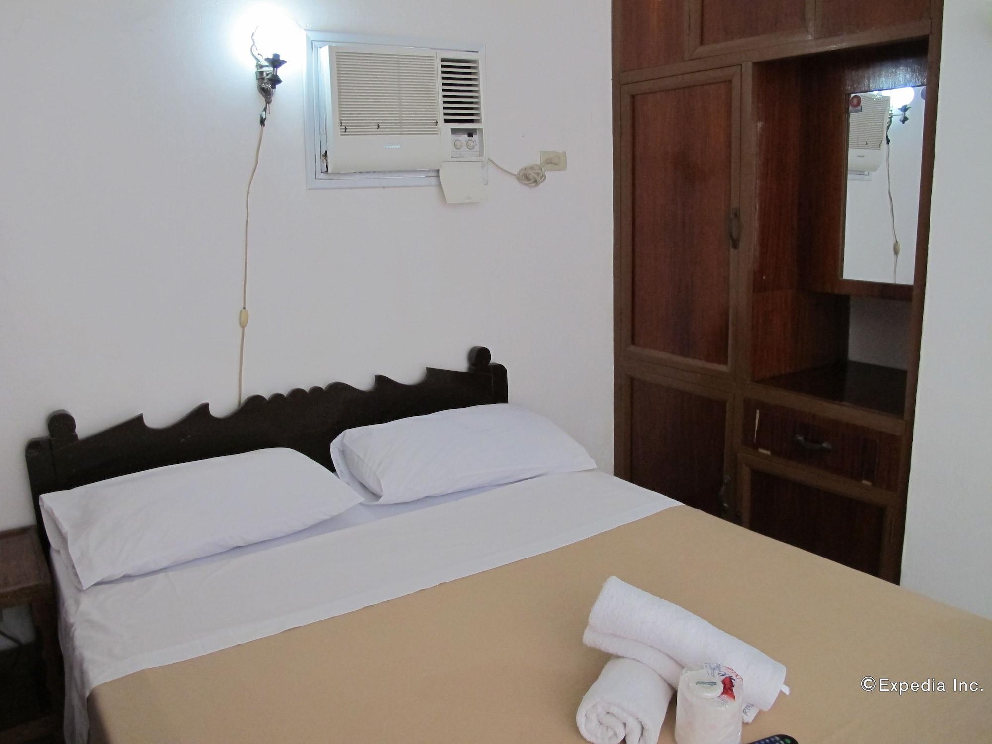 Seashore Beach Resort Puerto Galera Exterior foto