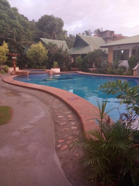 Seashore Beach Resort Puerto Galera Exterior foto