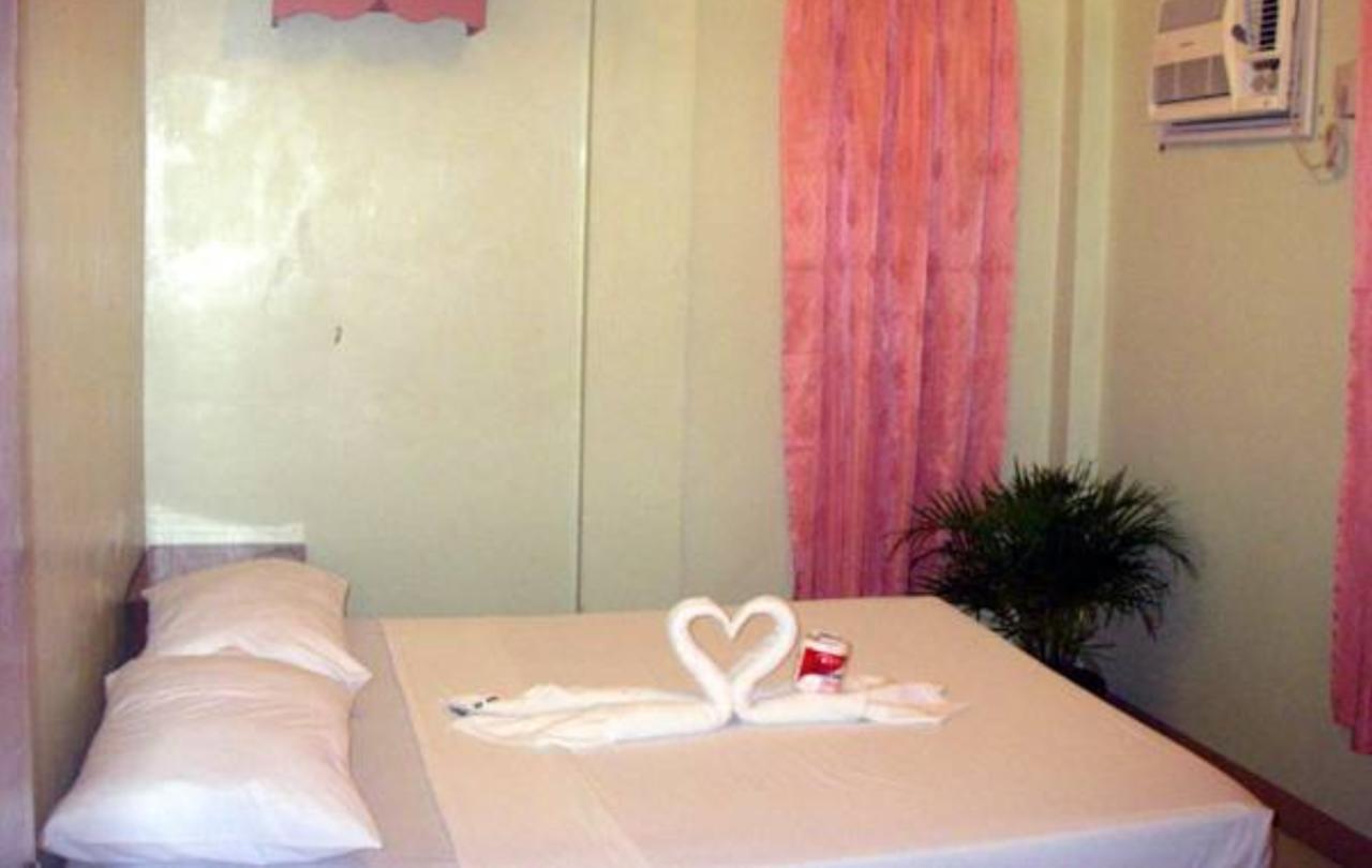 Seashore Beach Resort Puerto Galera Exterior foto